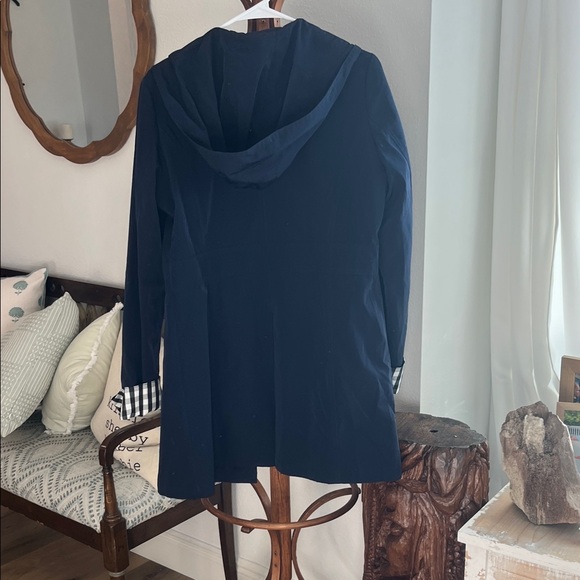 Esprit Navy Trench Coat with Checkered Cuffs - Picture 6 of 6